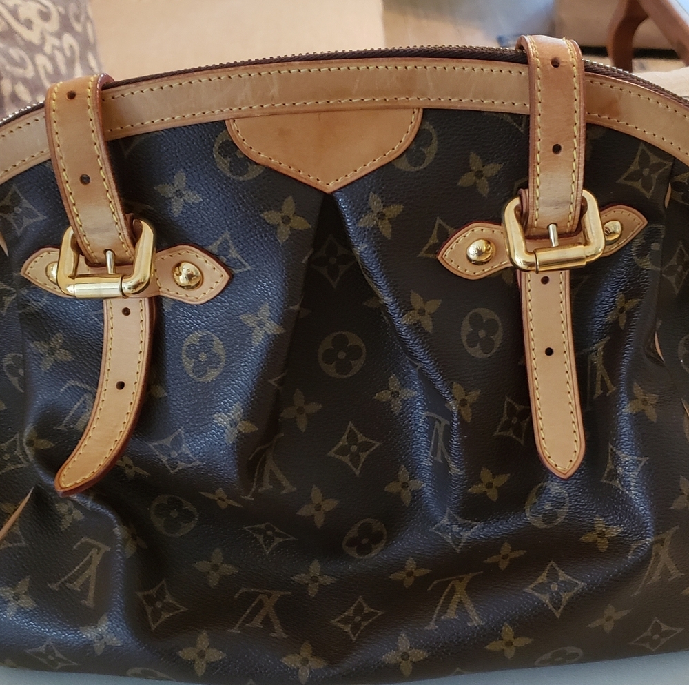 Authentic Louis Vuitton Tivoli GM